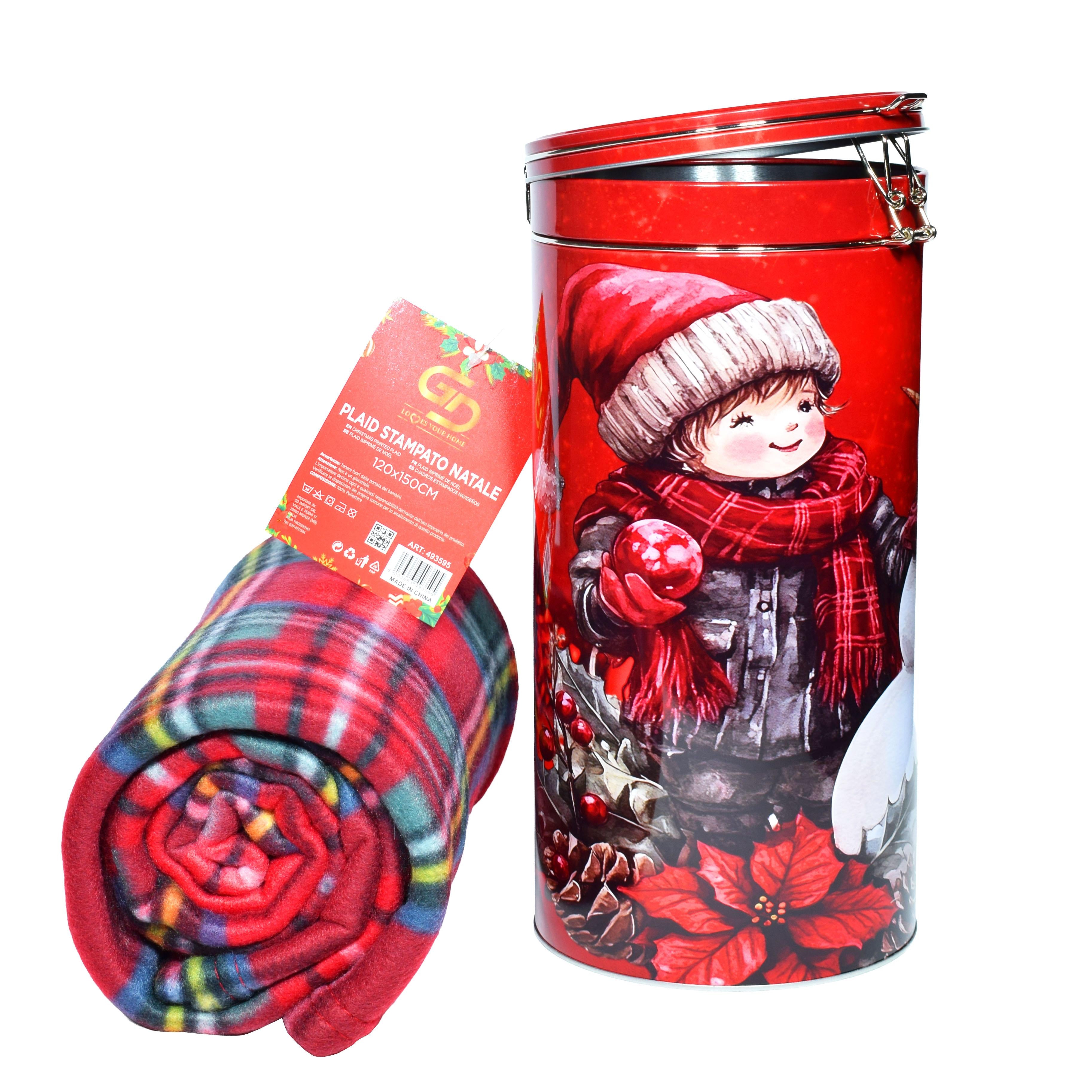GD LOVES XMAS Set Regalo Natalizio con Plaid in Pile Morbido e Caldo e Latta Decorata – 4 Fantasie Esclusive – Idea Regalo Calda e Riutilizzabile per Natale e Pronta per le Feste
