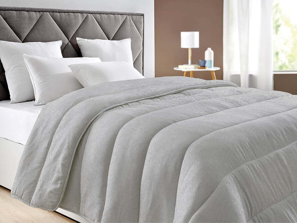 GD LOVES YOUR HOME Trapunta Leggera Matrimoniale Invernale 260×260 cm – MADE IN ITALY, Microfibra Mano Pesca, Anallergica e Duck Friendly – Coperta Imbottita con Bordatura Laser, Fantasie Stampate