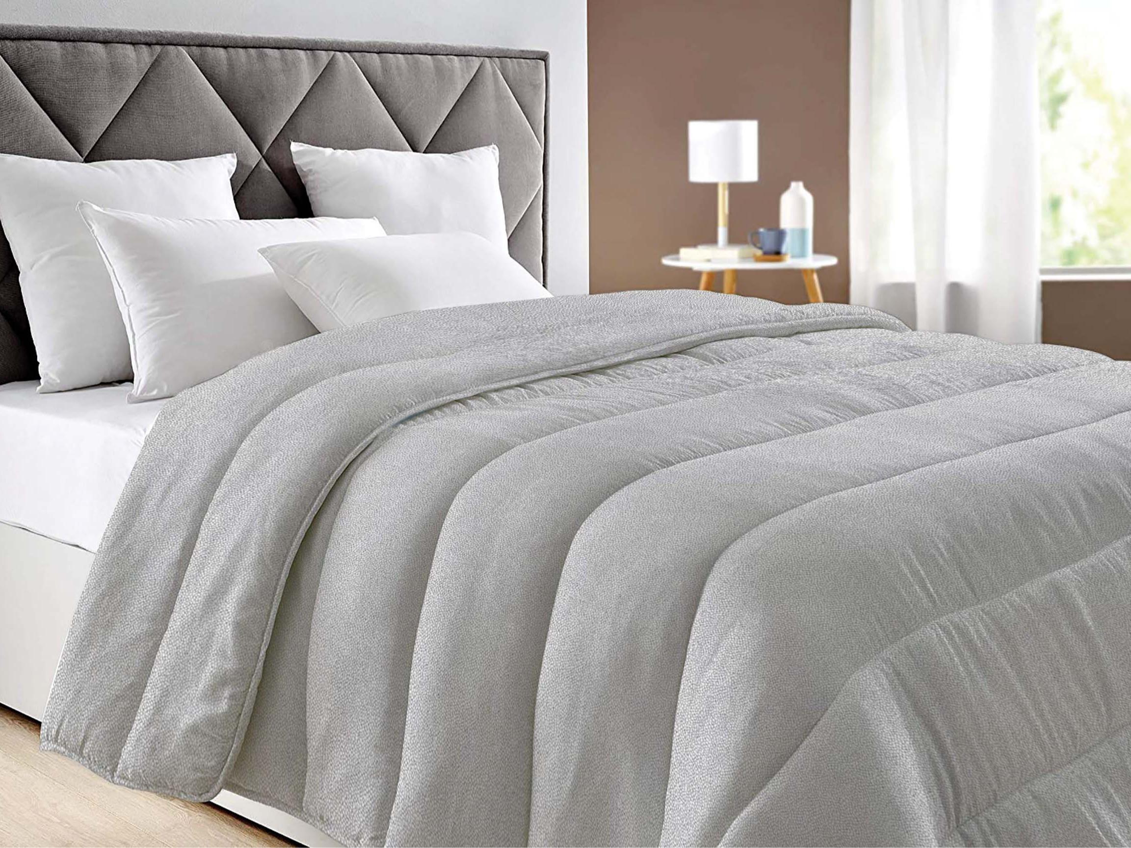 GD LOVES YOUR HOME Trapunta Leggera Matrimoniale Invernale 260×260 cm – MADE IN ITALY, Microfibra Mano Pesca, Anallergica e Duck Friendly – Coperta Imbottita con Bordatura Laser, Fantasie Stampate