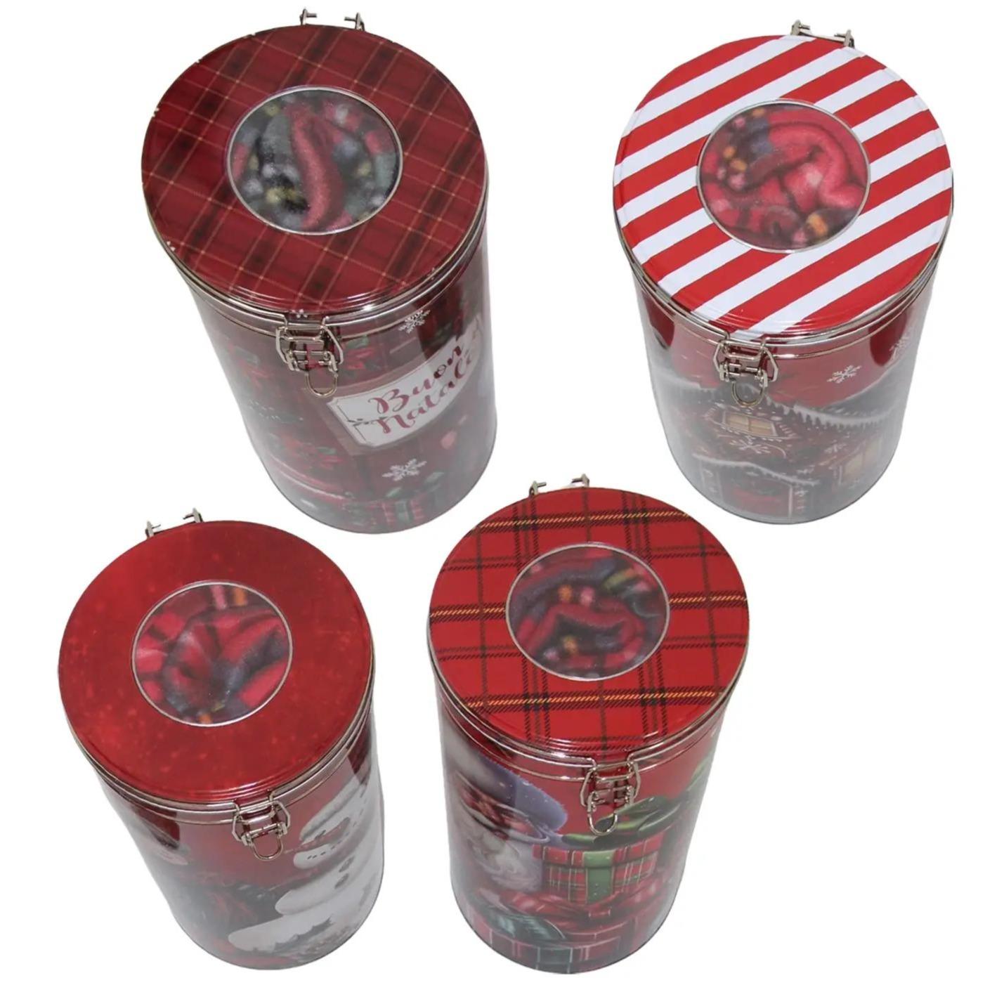 GD LOVES XMAS Set Regalo Natalizio con Plaid in Pile Morbido e Caldo e Latta Decorata – 4 Fantasie Esclusive – Idea Regalo Calda e Riutilizzabile per Natale e Pronta per le Feste