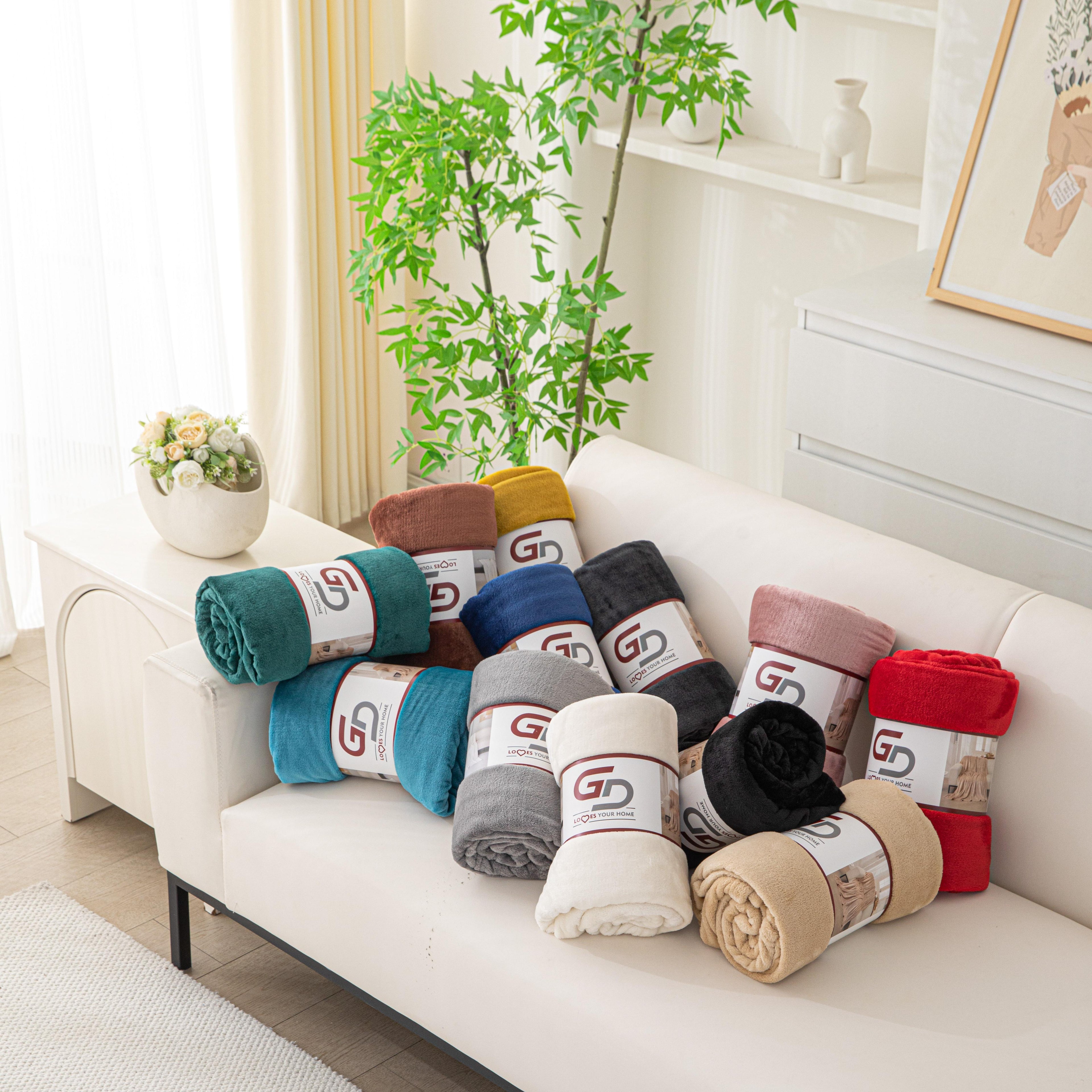 GD LOVES YOUR HOME Plaid Coperta in Pile (Flanella) – 130×160, 160×220, 220×240 – Coperta morbida e calda, leggera e asciugatura rapida; anti-pilling, lavabile in lavatrice – Tinta unita in vari colori per letto e divano