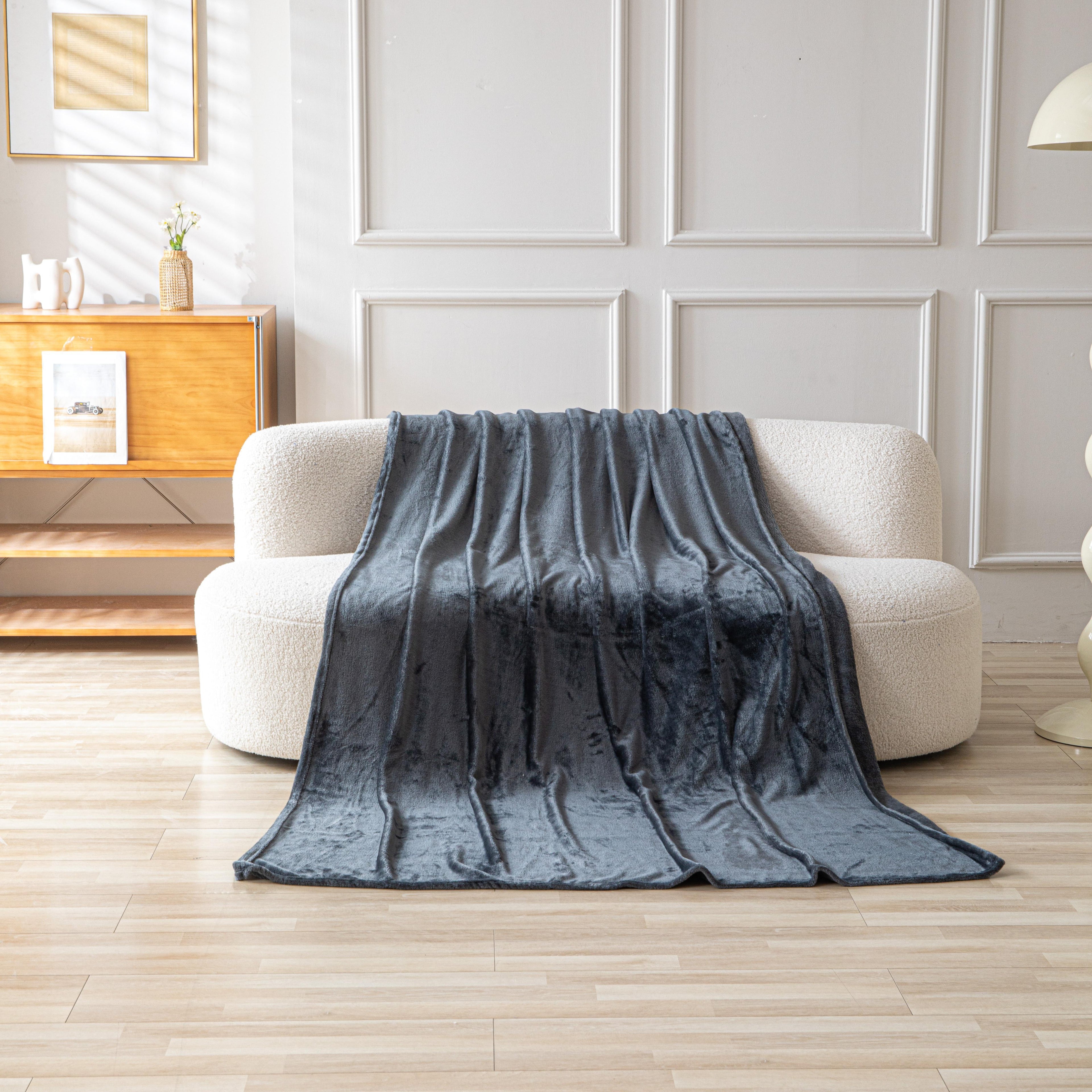 GD LOVES YOUR HOME Plaid Coperta in Pile (Flanella) – 130×160, 160×220, 220×240 – Coperta morbida e calda, leggera e asciugatura rapida; anti-pilling, lavabile in lavatrice – Tinta unita in vari colori per letto e divano