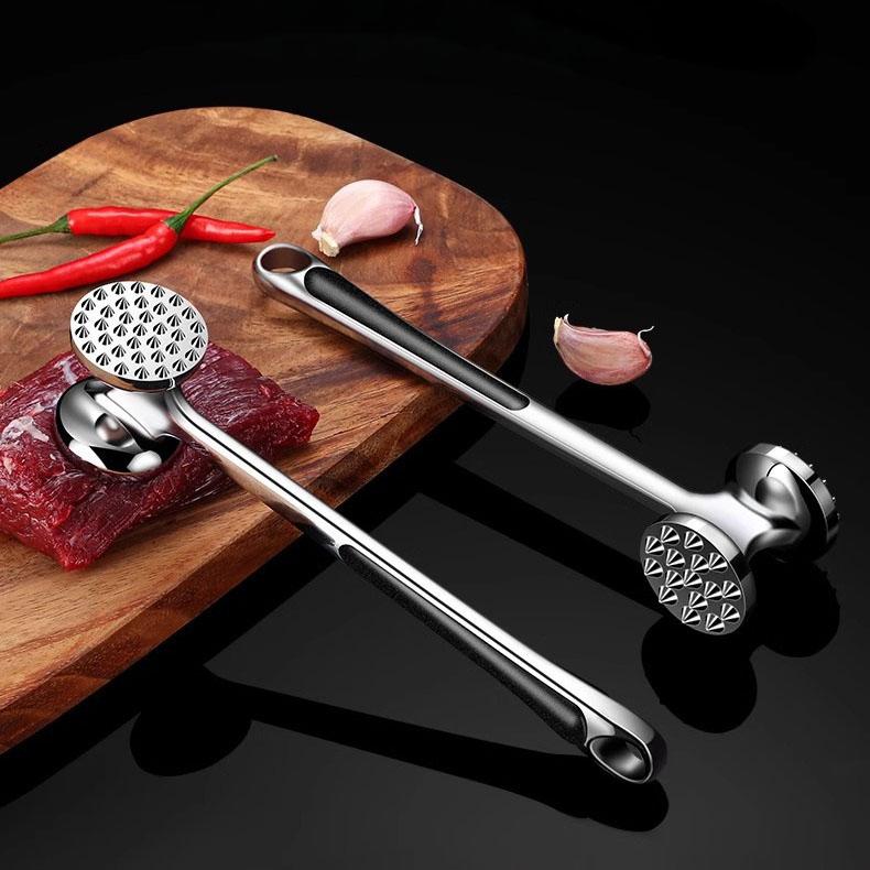 GD LA CUISINE Batticarne Multifunzione in Acciaio Inox con Doppia Superficie 23 cm Utensile Professionale per Carne Tenera e Gustosa Manico Ergonomico e Resistente